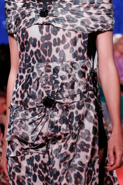 Look 77